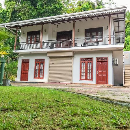 Villa Girilena Hikkaduwa Buitenkant foto