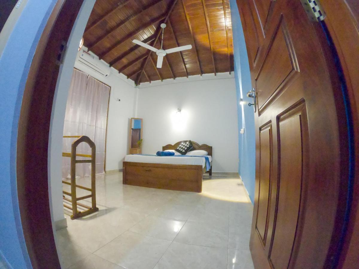 Villa Girilena Hikkaduwa Buitenkant foto