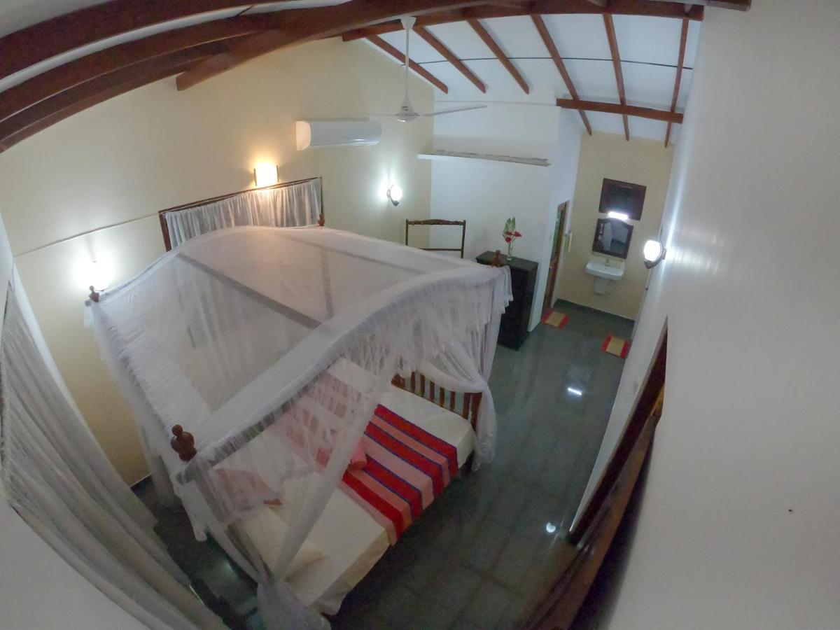 Villa Girilena Hikkaduwa Buitenkant foto