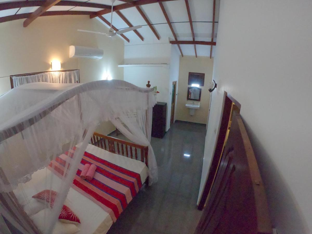 Villa Girilena Hikkaduwa Buitenkant foto
