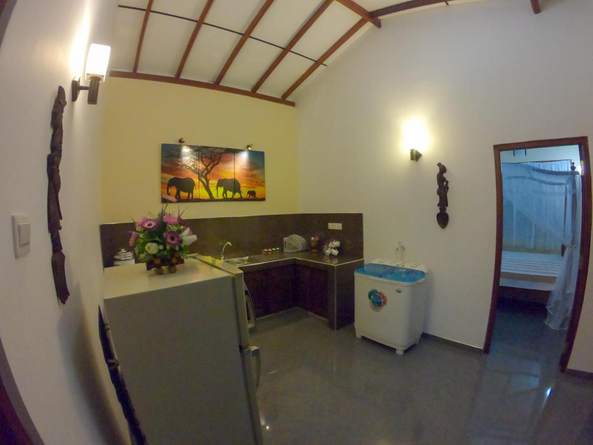 Villa Girilena Hikkaduwa Buitenkant foto