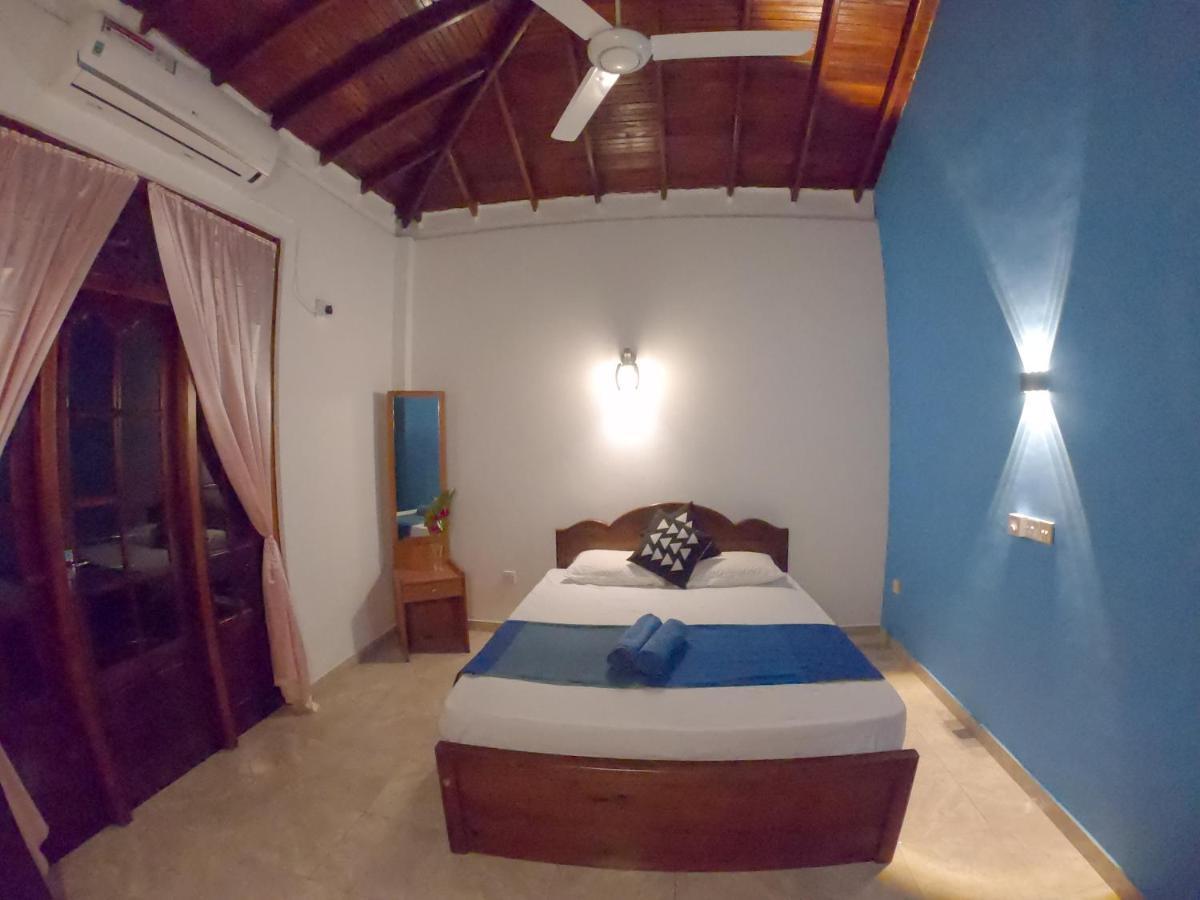 Villa Girilena Hikkaduwa Buitenkant foto