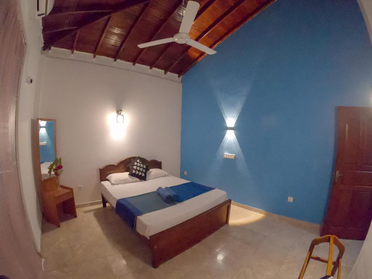 Villa Girilena Hikkaduwa Buitenkant foto