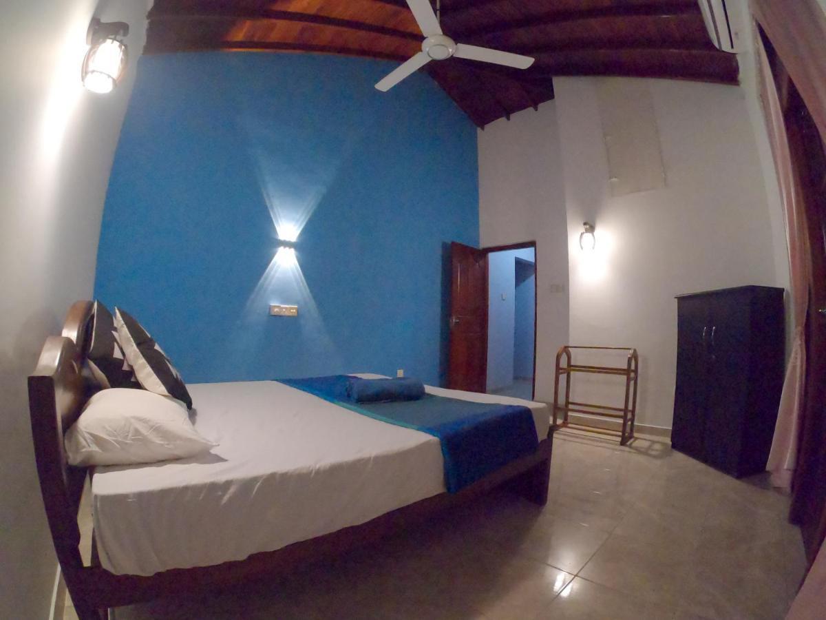 Villa Girilena Hikkaduwa Buitenkant foto
