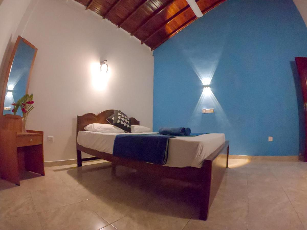 Villa Girilena Hikkaduwa Buitenkant foto