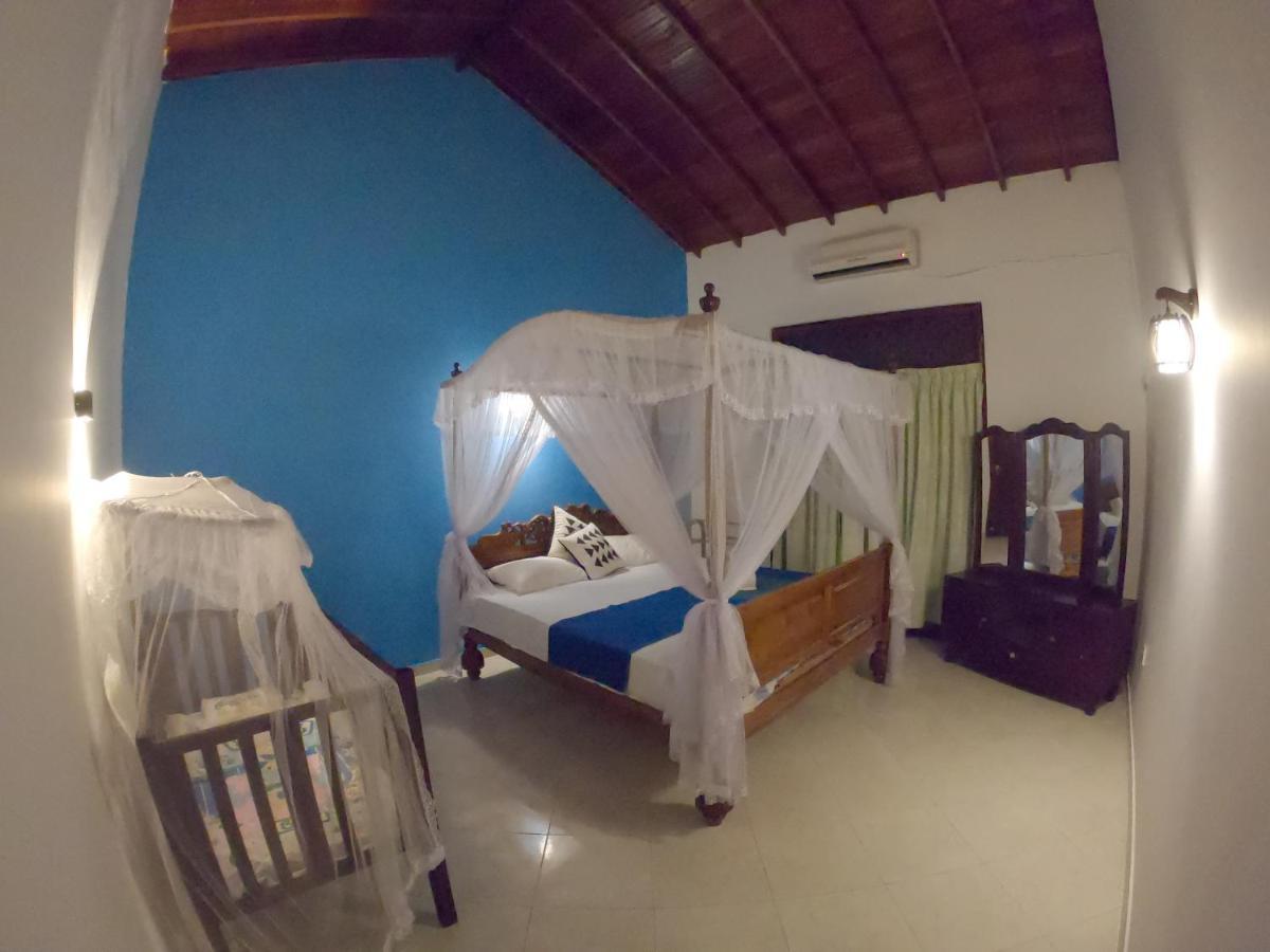 Villa Girilena Hikkaduwa Buitenkant foto