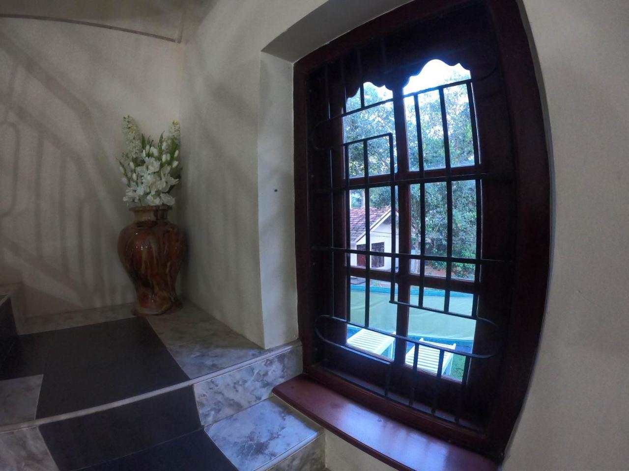 Villa Girilena Hikkaduwa Buitenkant foto
