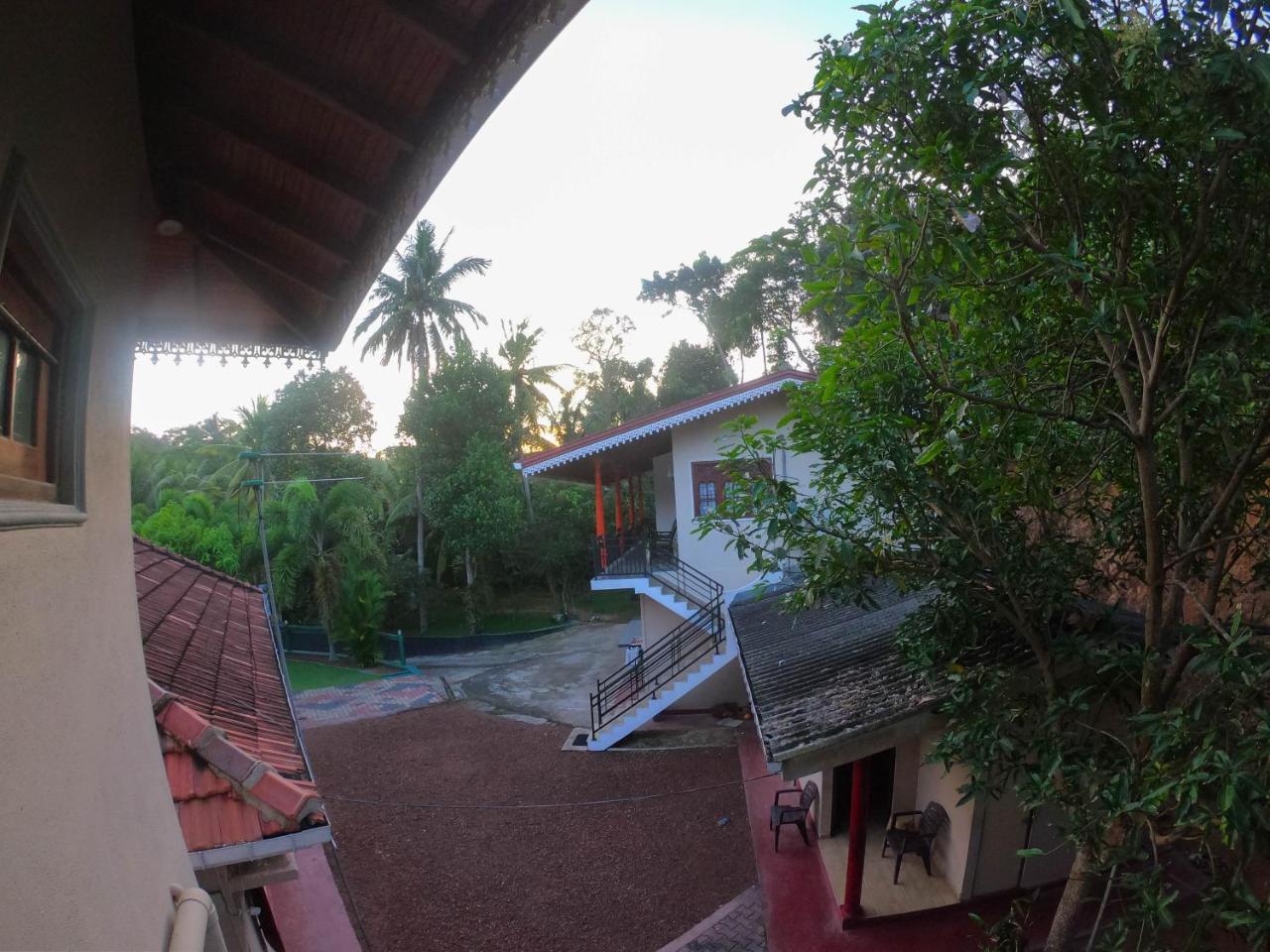 Villa Girilena Hikkaduwa Buitenkant foto