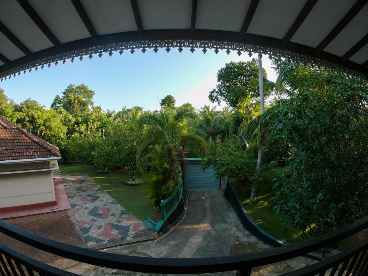 Villa Girilena Hikkaduwa Buitenkant foto